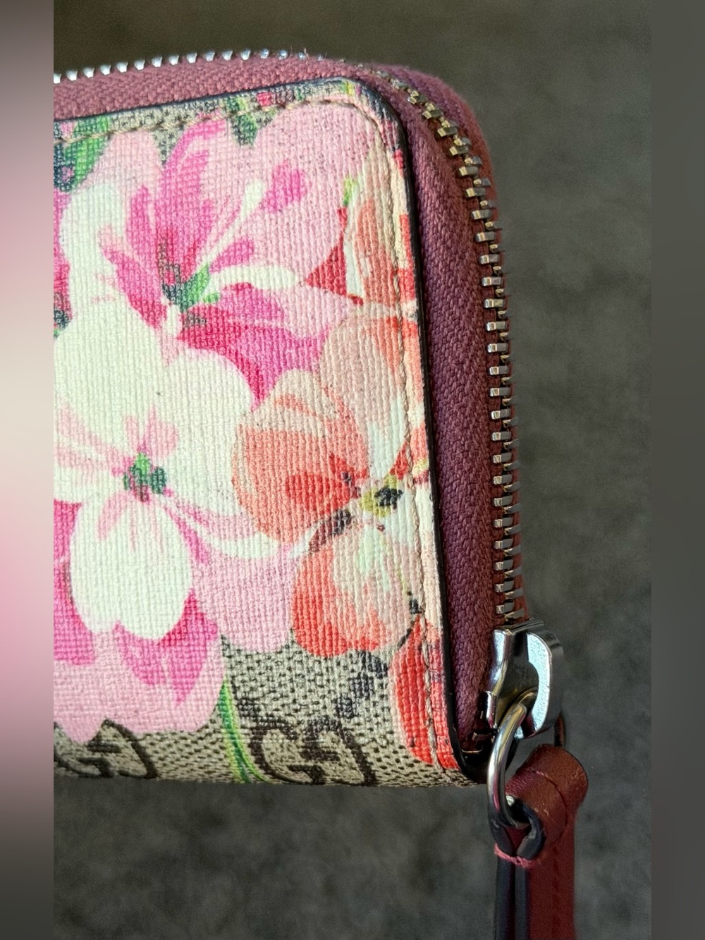 Gucci blooms zip around card case - Picture 6 of 15